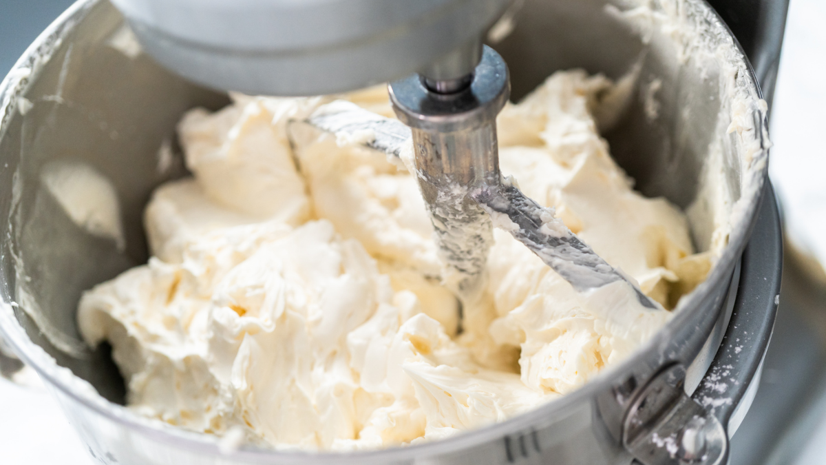 Vanilla Buttercream | Easy Buttercream Recipe